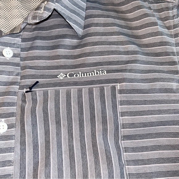 Columbia Omni Shade gray striped short sleeve button down UPF30 zip pocket L - Picture 2 of 9
